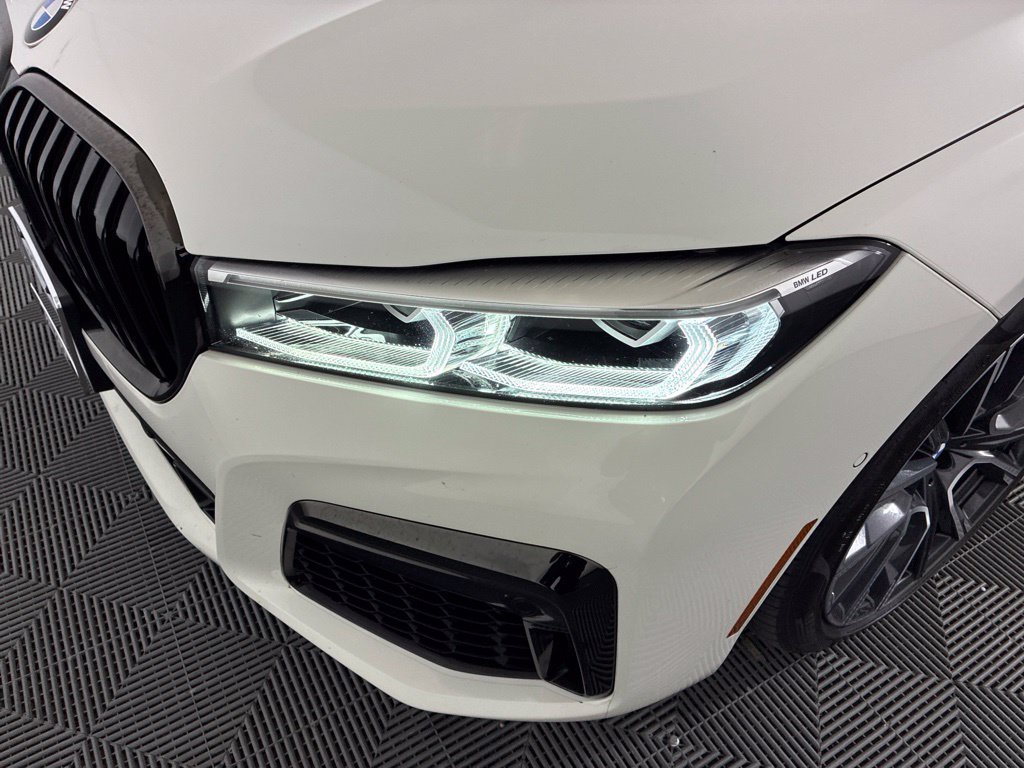 Used 2022 BMW 750i xDrive w/ Luxury Rear Seating Package AWD/4WD image 9