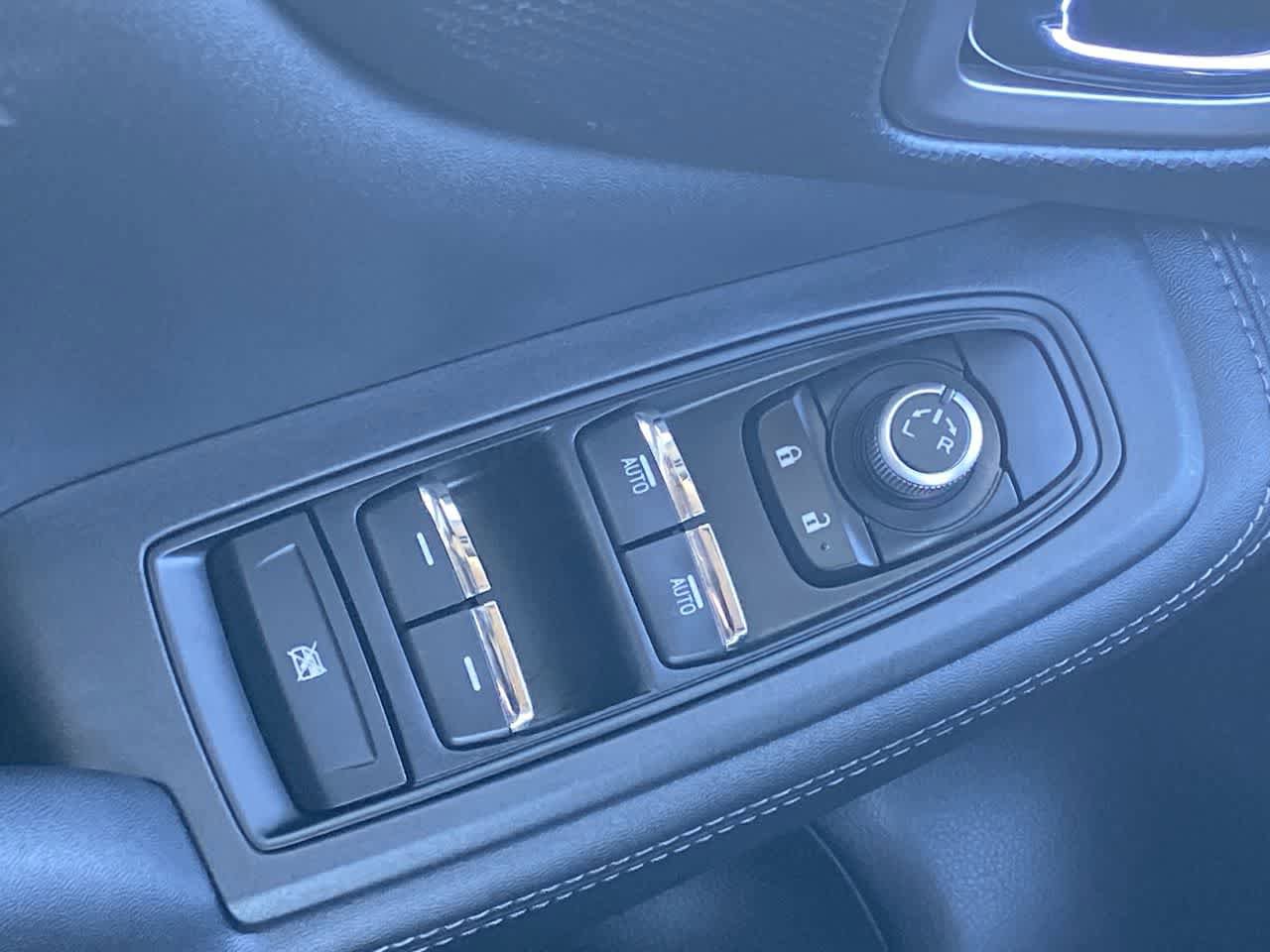 Used 2023 Subaru Forester Touring image 13
