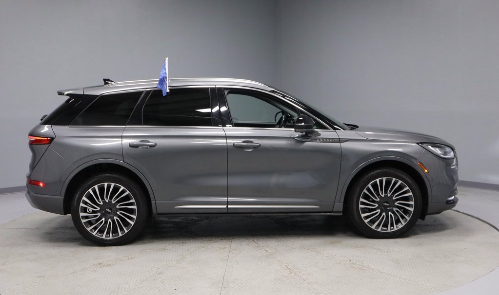 Used 2021 Lincoln Corsair Reserve w/ Equipment Group 201A image 12