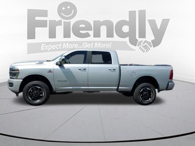 Used 2026 RAM 2500 Laramie AWD/4WD image 2