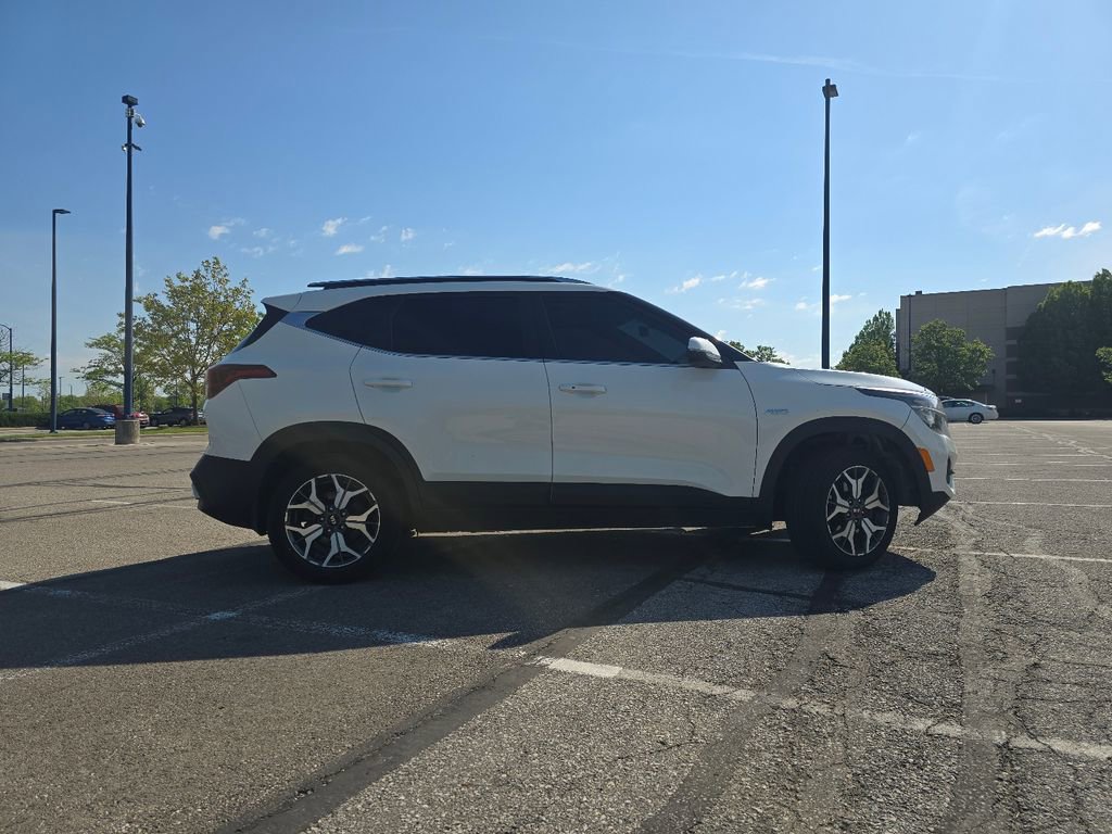 Used 2021 Kia Seltos EX AWD/4WD image 17