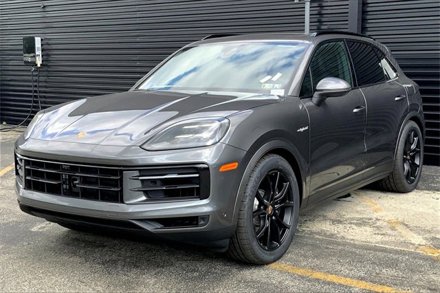 New 2026 Porsche Cayenne E-Hybrid image 1