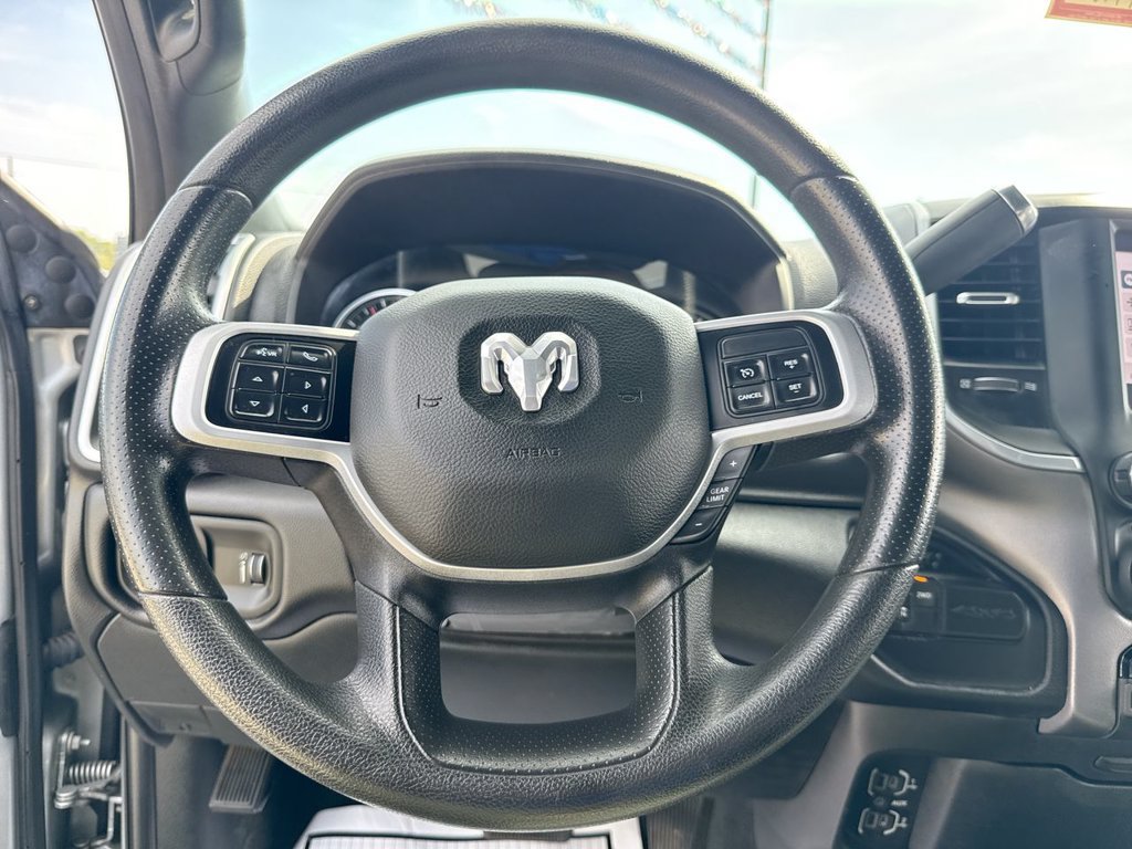 Used 2022 RAM 2500 Big Horn AWD/4WD image 23