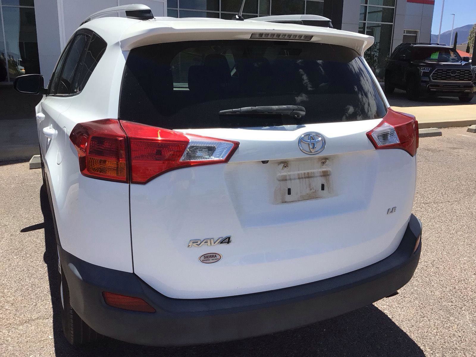 Used 2014 Toyota RAV4 LE FWD image 11