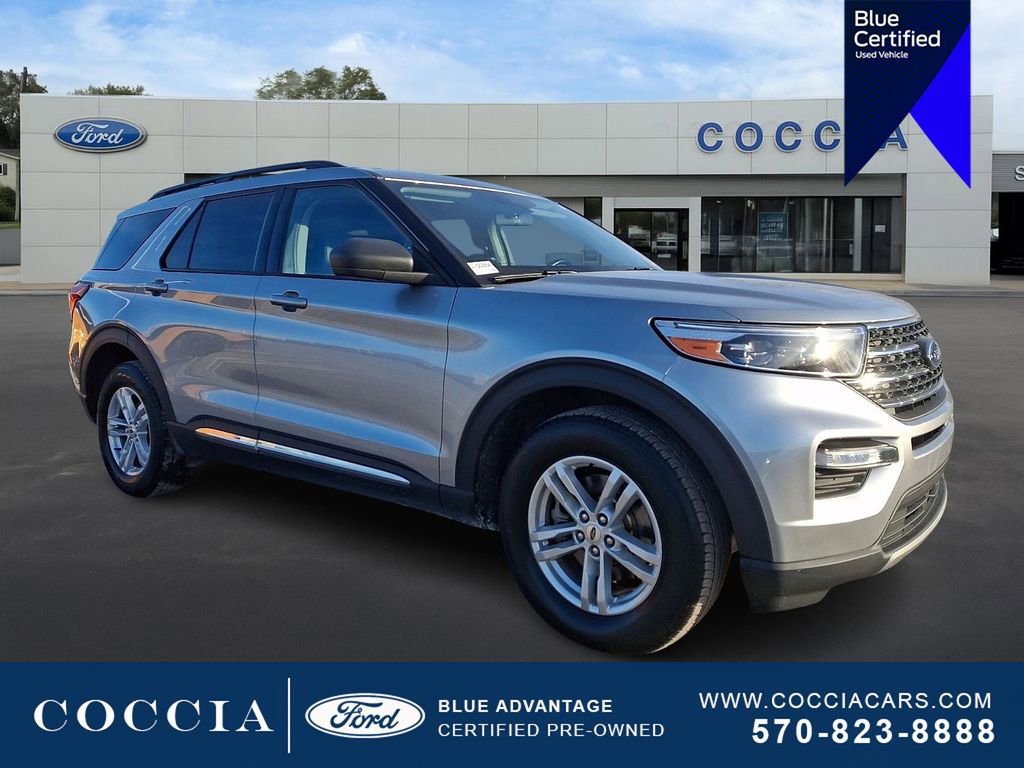 Certified 2022 Ford Explorer XLT w/ Equipment Group 202A AWD/4WD image 3