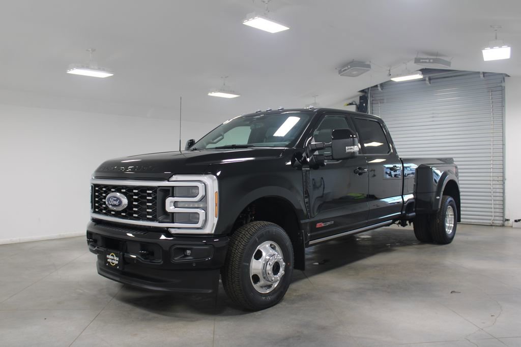 New 2026 Ford F350 4x4 Crew Cab DRW Super Duty image 3