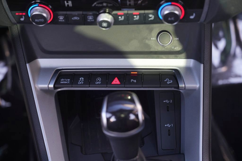 Used 2022 Audi Q3 2.0T Premium Plus image 45