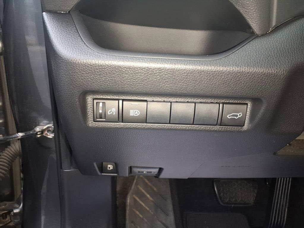 Used 2019 Toyota RAV4 XLE image 17