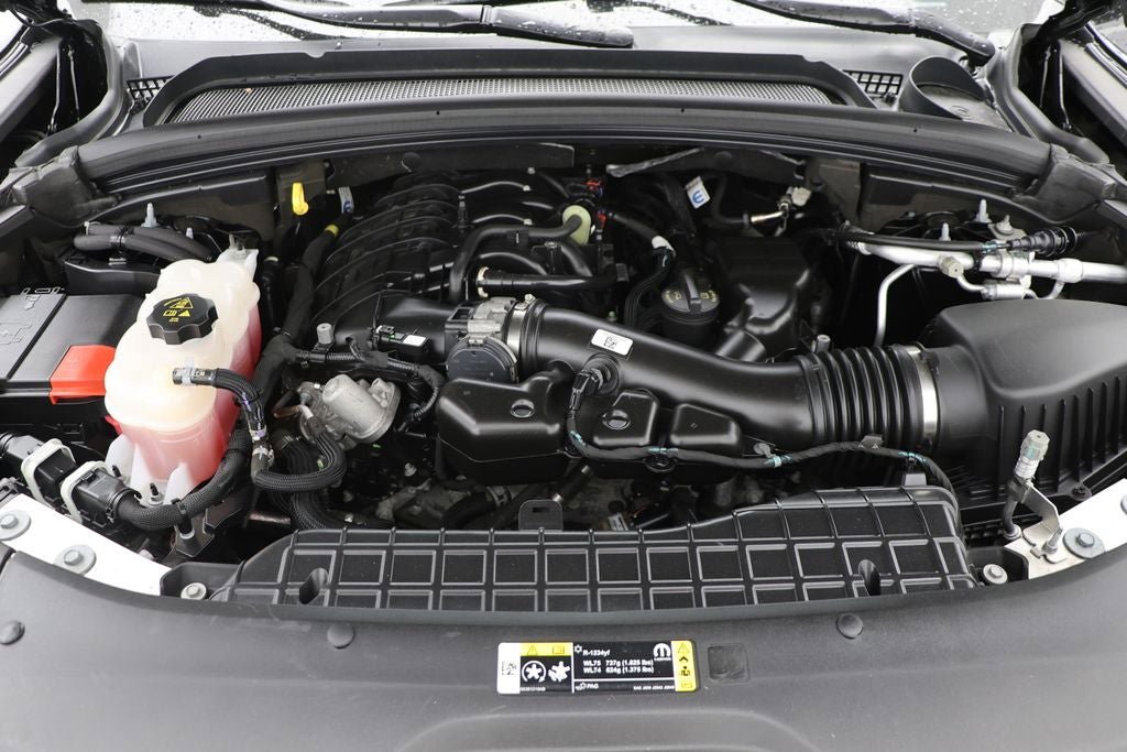 Used 2023 Jeep Grand Cherokee L Limited w/ Luxury Tech Group II AWD/4WD image 29