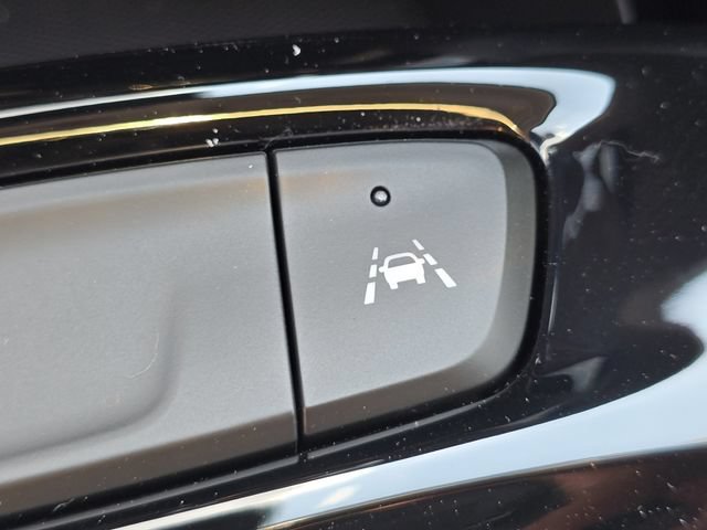 New 2026 Chevrolet Trax LT w/ LT Convenience Package FWD image 8