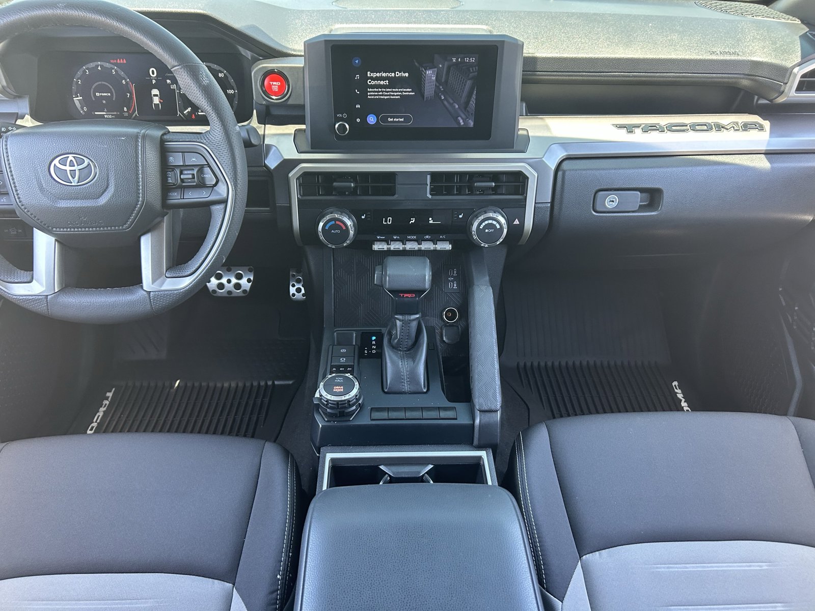 Used 2025 Toyota Tacoma TRD Sport AWD/4WD image 14