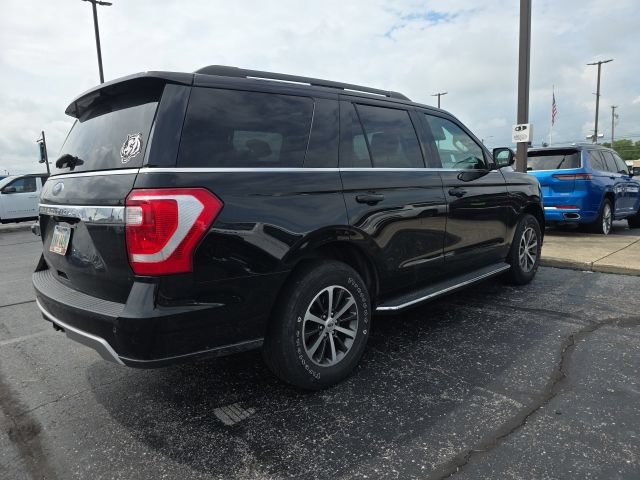 Used 2019 Ford Expedition XLT w/ Equipment Group 202A AWD/4WD image 2