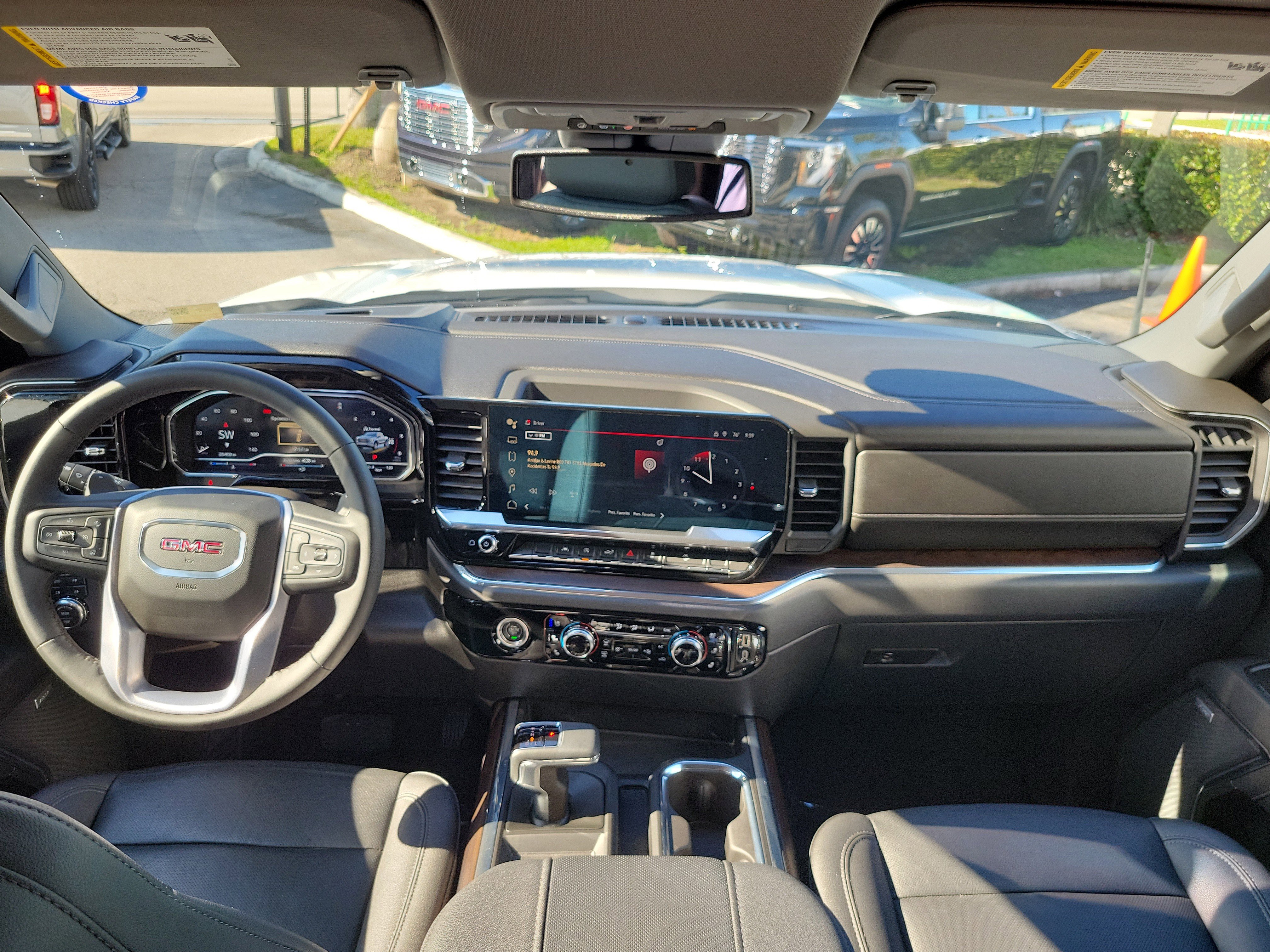 Used 2023 GMC Sierra 1500 SLT w/ SLT Premium Package image 16