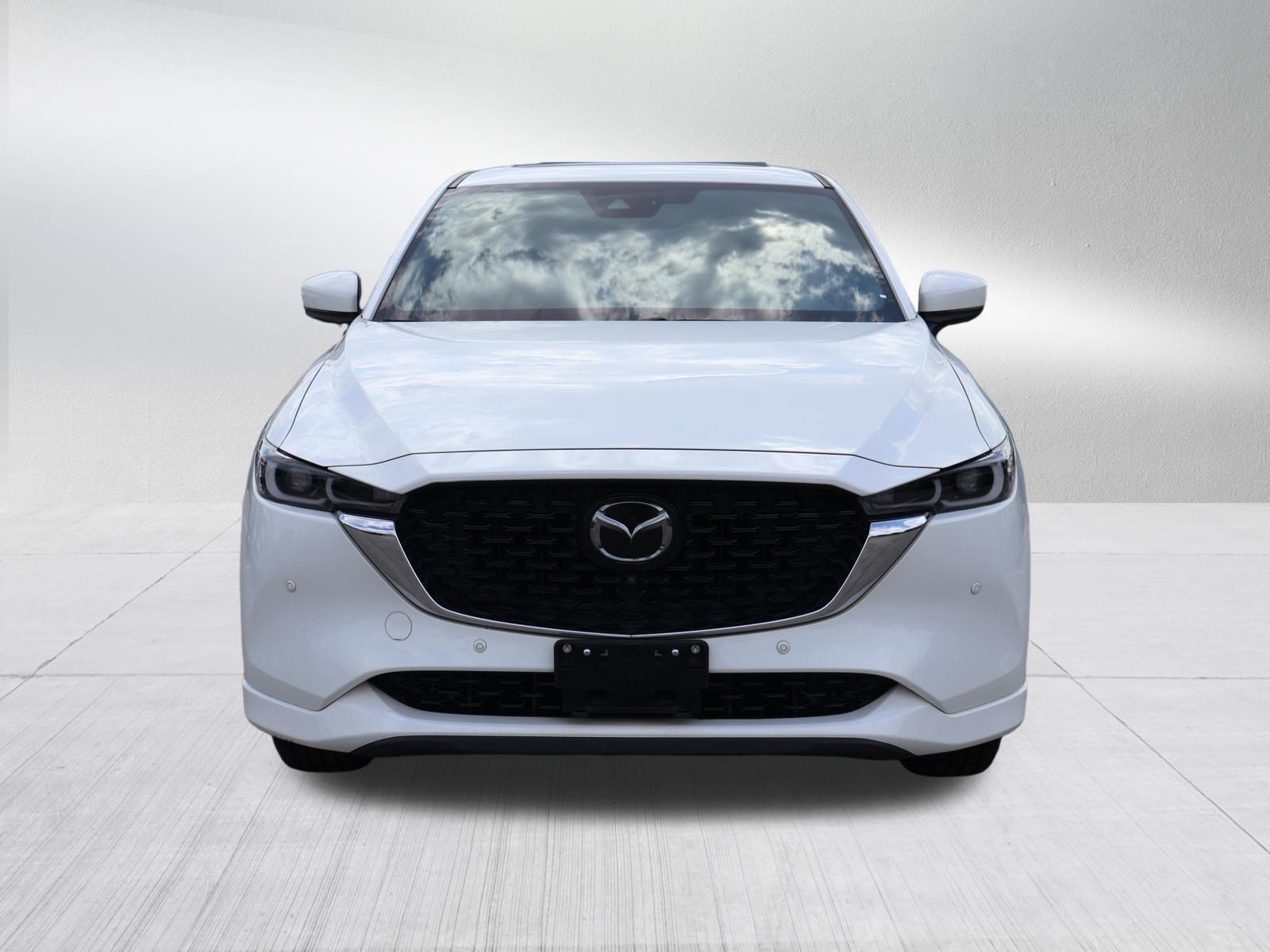 Used 2022 MAZDA CX-5 Signature AWD/4WD image 2