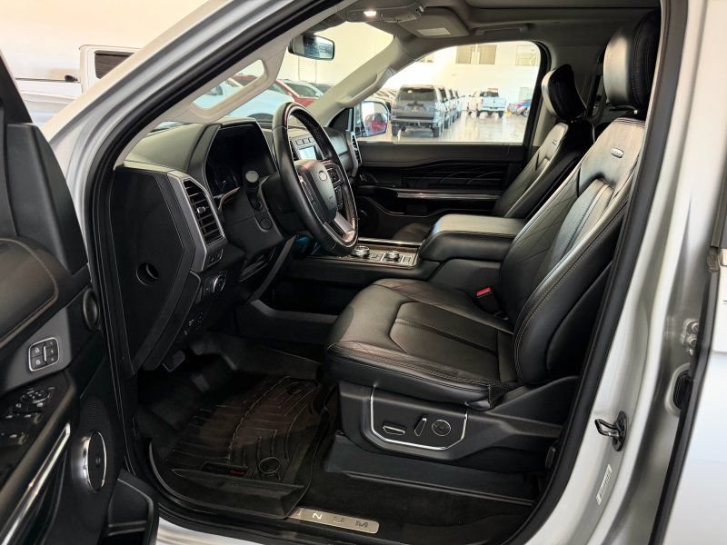 Used 2019 Ford Expedition Platinum AWD/4WD image 18