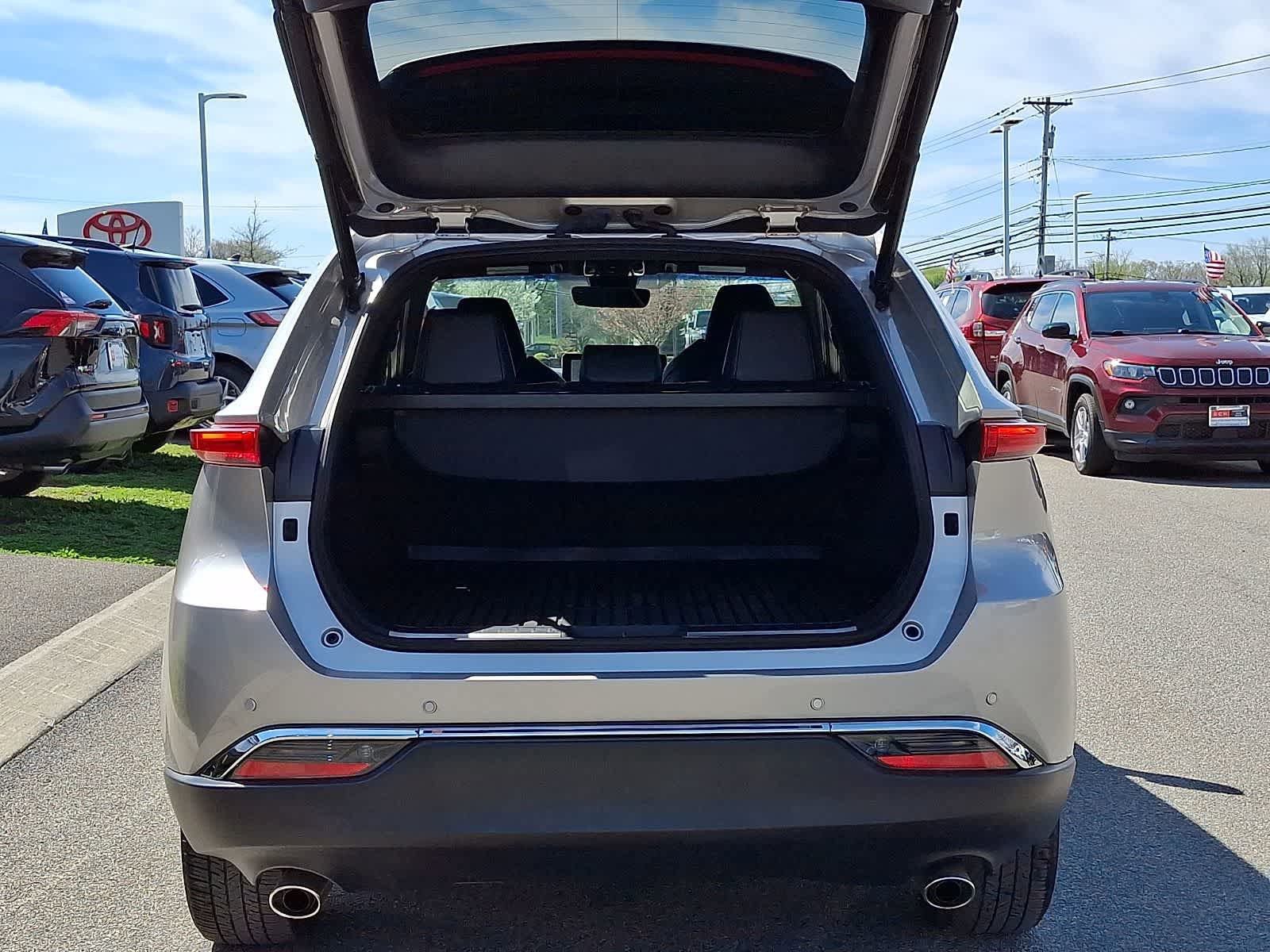 Used 2023 Toyota Venza XLE AWD/4WD image 30
