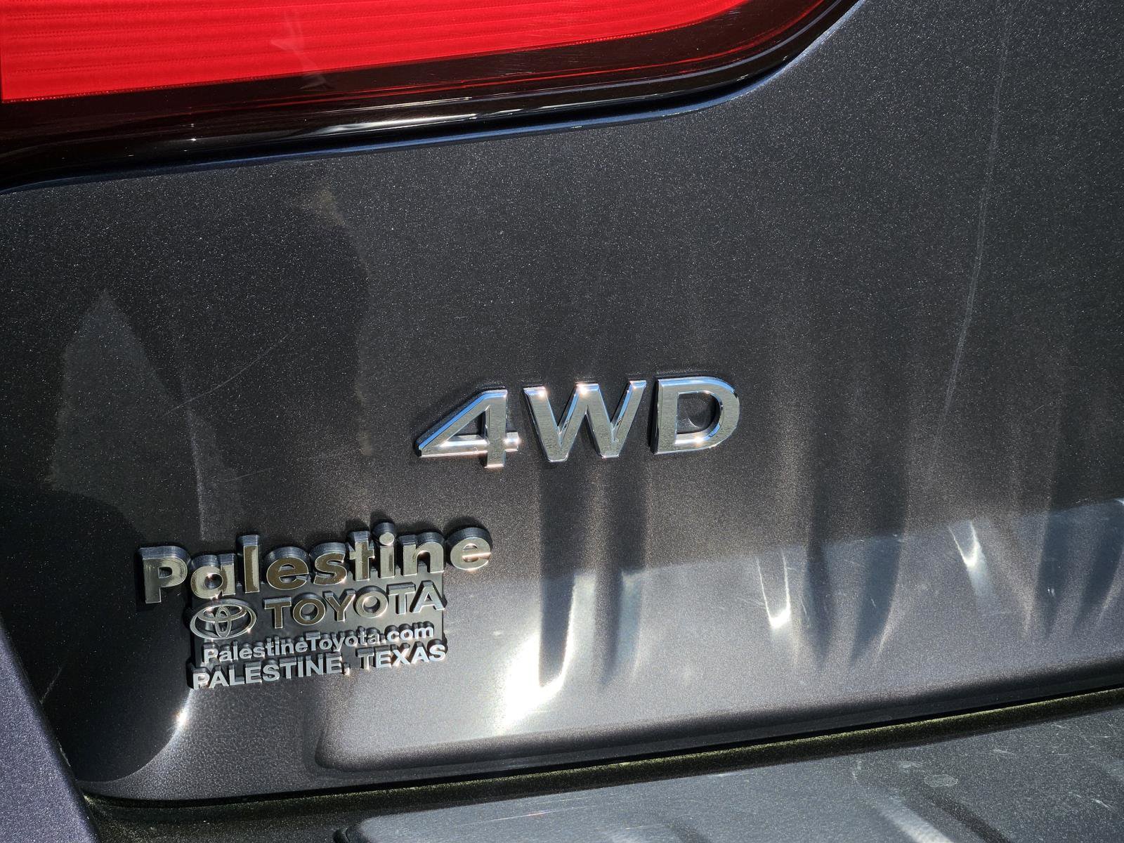 Used 2024 INFINITI QX80 Luxe image 8