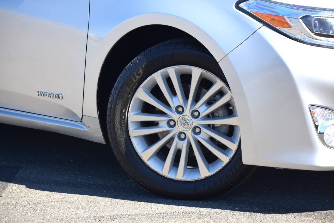 Used 2014 Toyota Avalon Limited w/ Technology Package FWD image 14