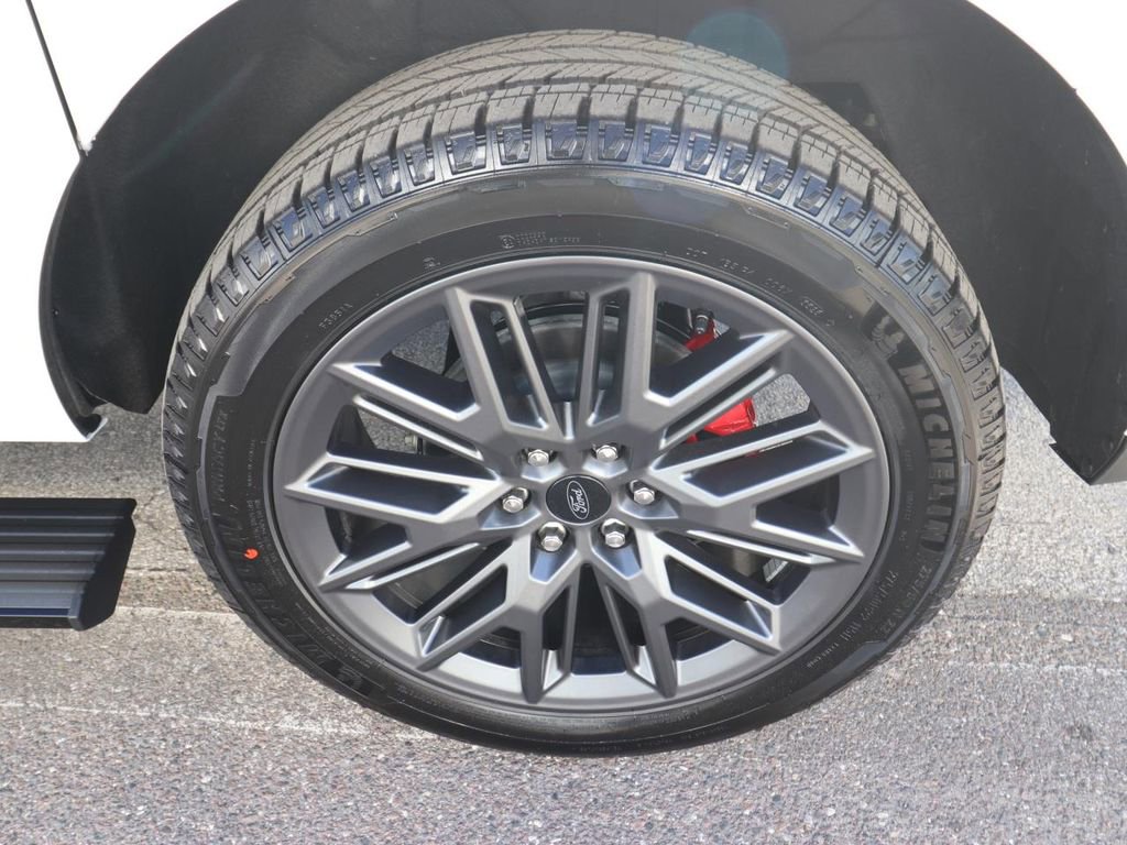 New 2025 Ford Expedition Max Platinum w/ Stealth Performance Package image 25