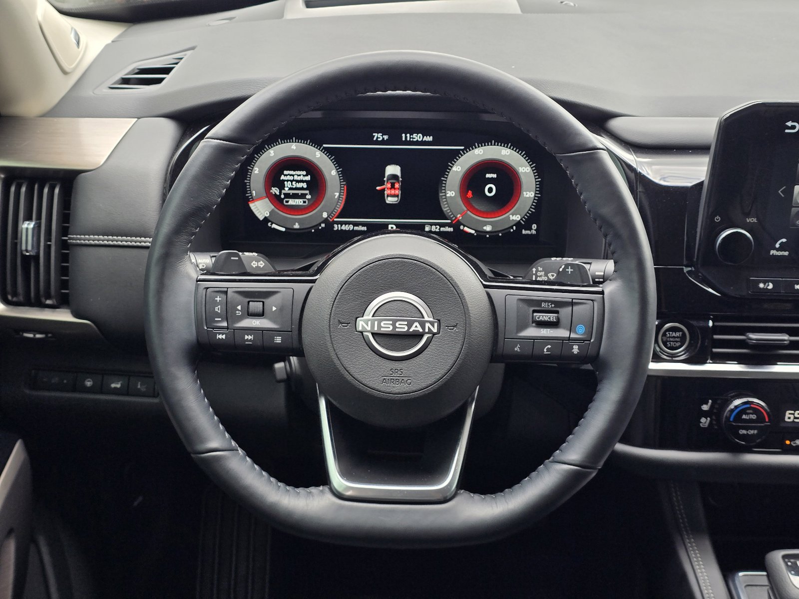 Used 2023 Nissan Pathfinder Platinum image 15