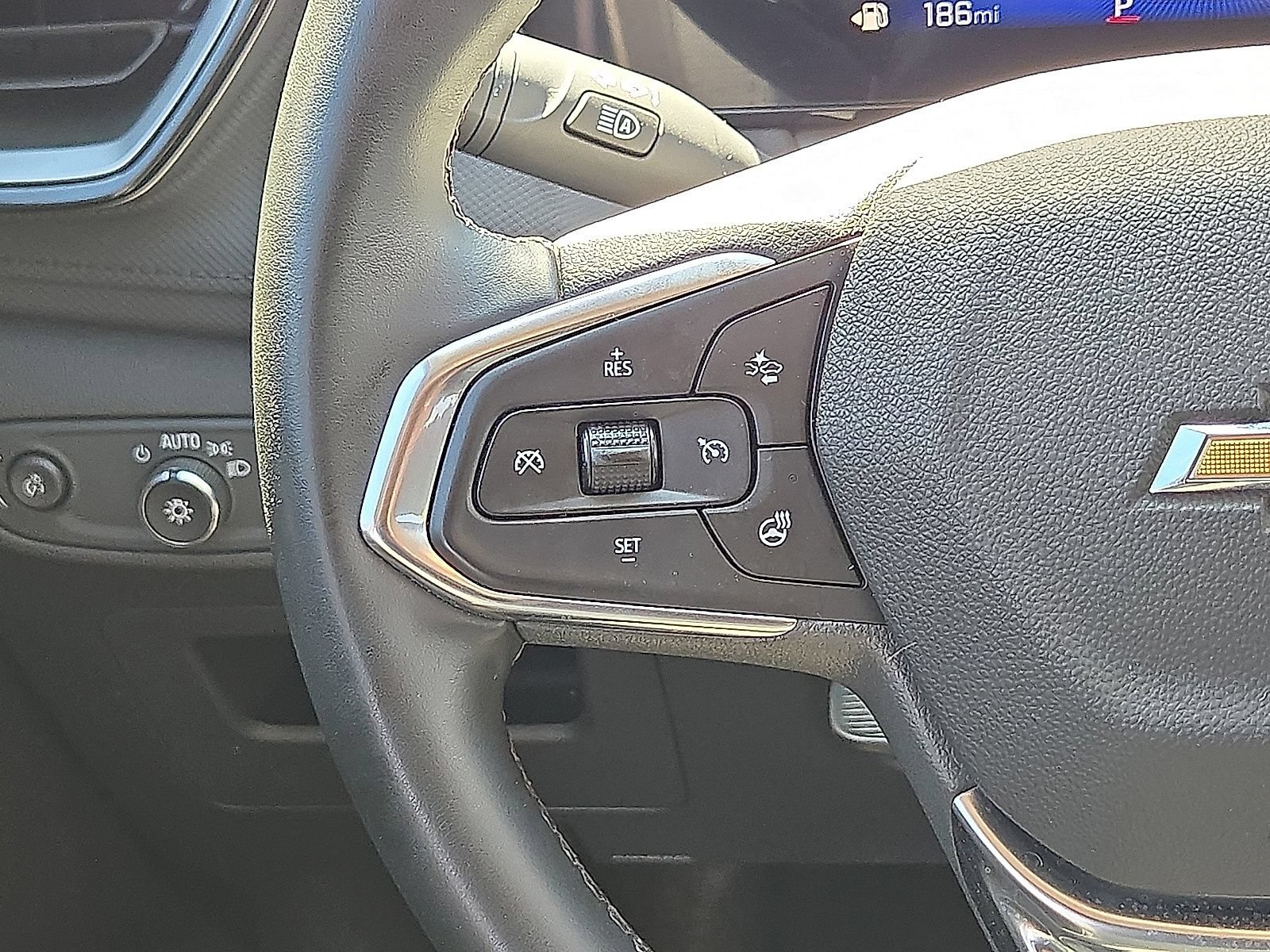 Used 2025 Chevrolet TrailBlazer LT w/ LT Cold Weather Package FWD image 18