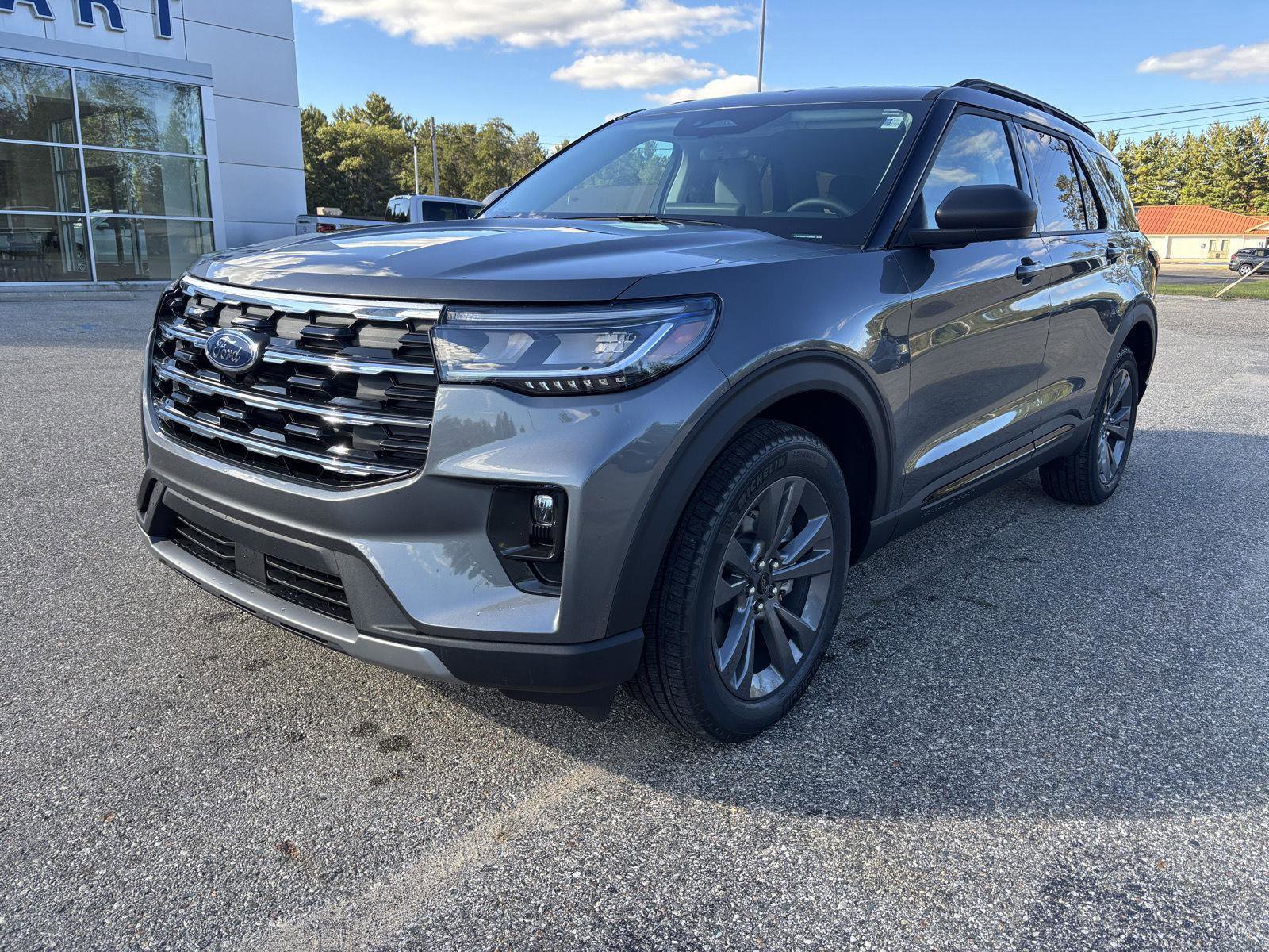 New 2026 Ford Explorer Active image 7