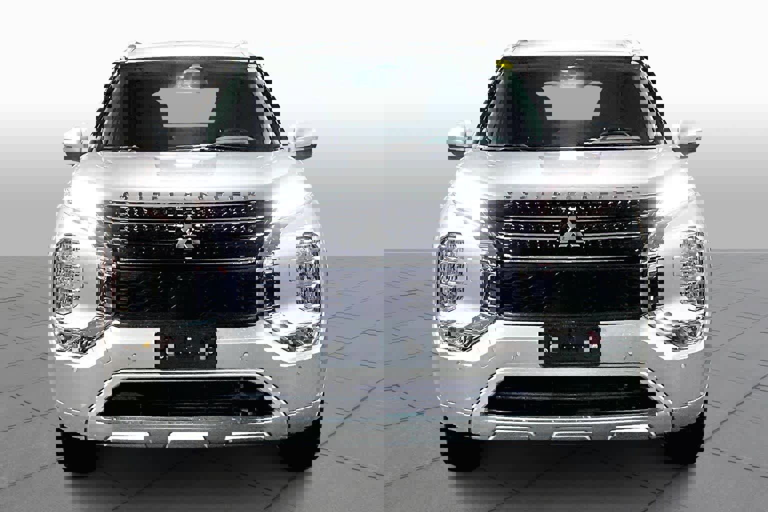 Used 2022 Mitsubishi Outlander SEL image 3