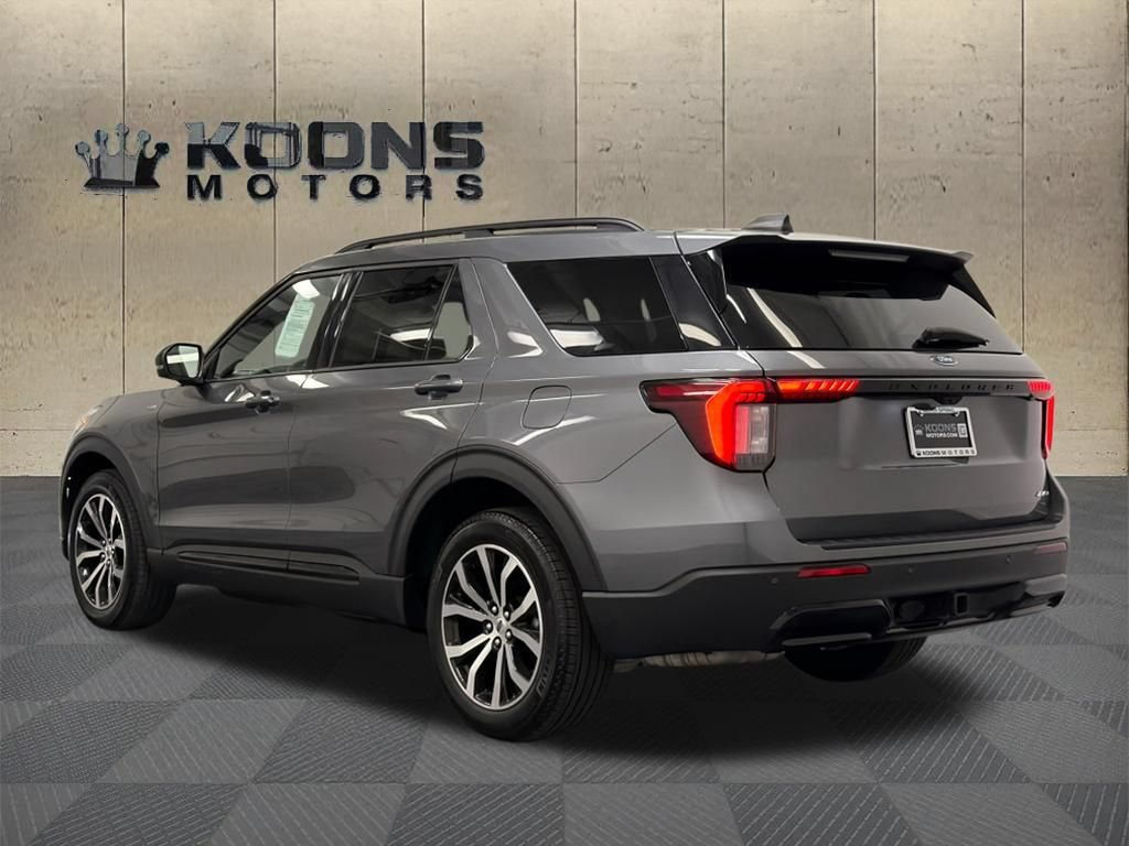 Used 2025 Ford Explorer ST-Line AWD/4WD image 6