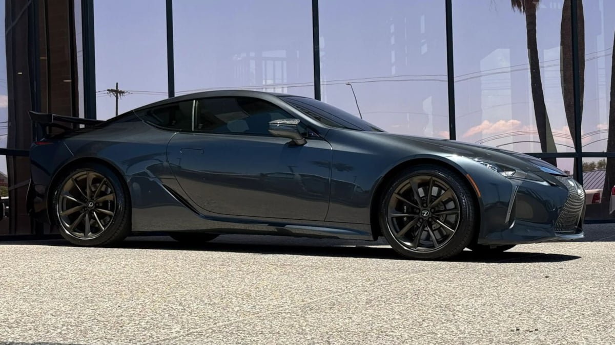 Used 2018 Lexus LC 500 Coupe w/ Touring Package RWD image 16