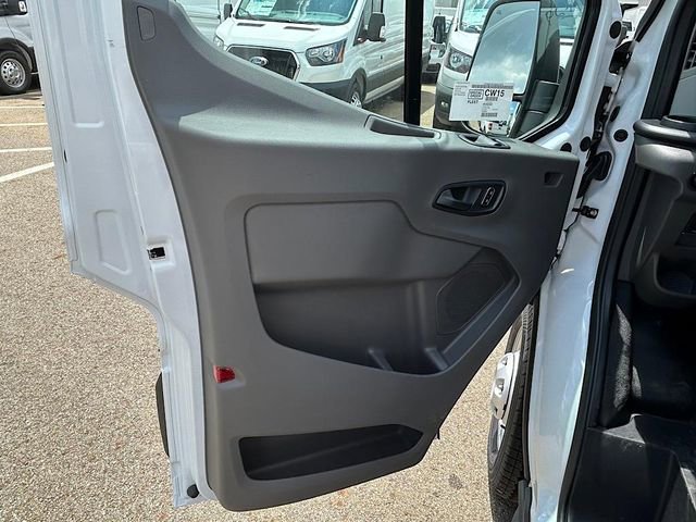 New 2025 Ford Transit 250 148 Medium Roof Extended AWD image 17