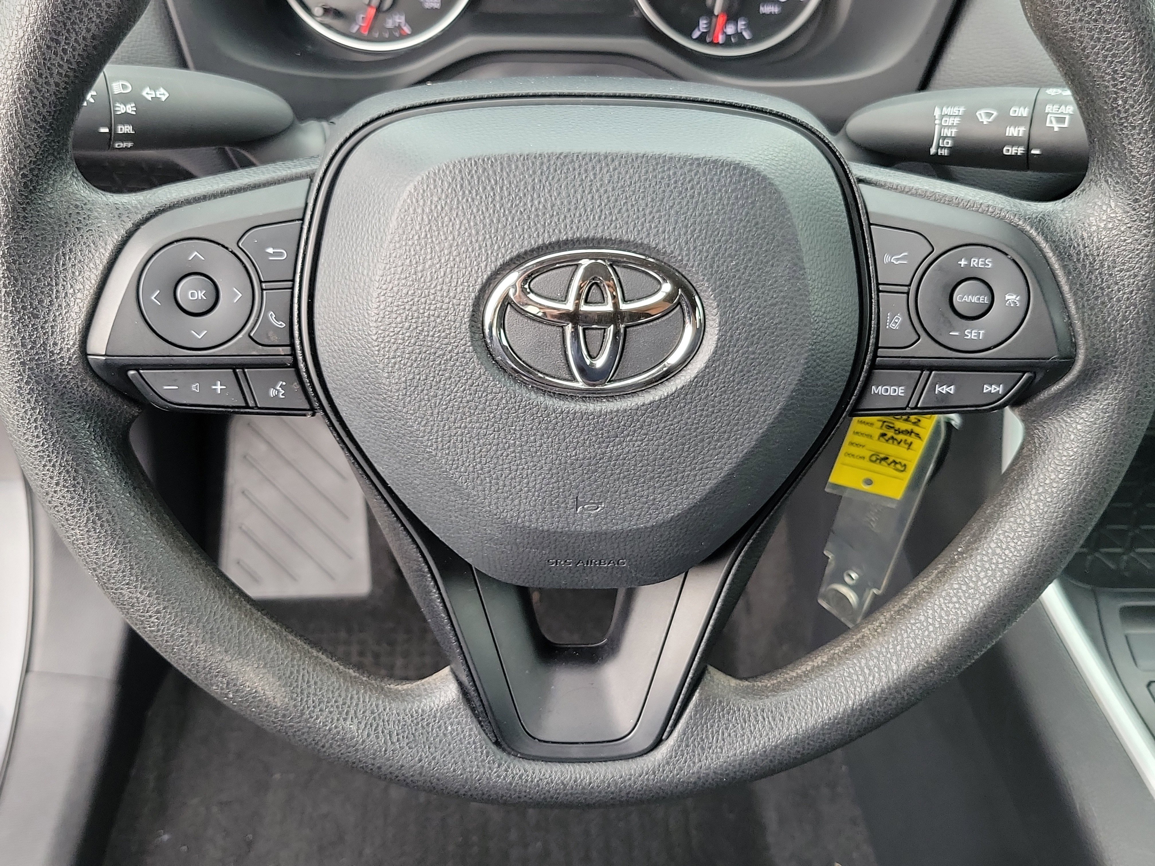 Used 2022 Toyota RAV4 LE image 22