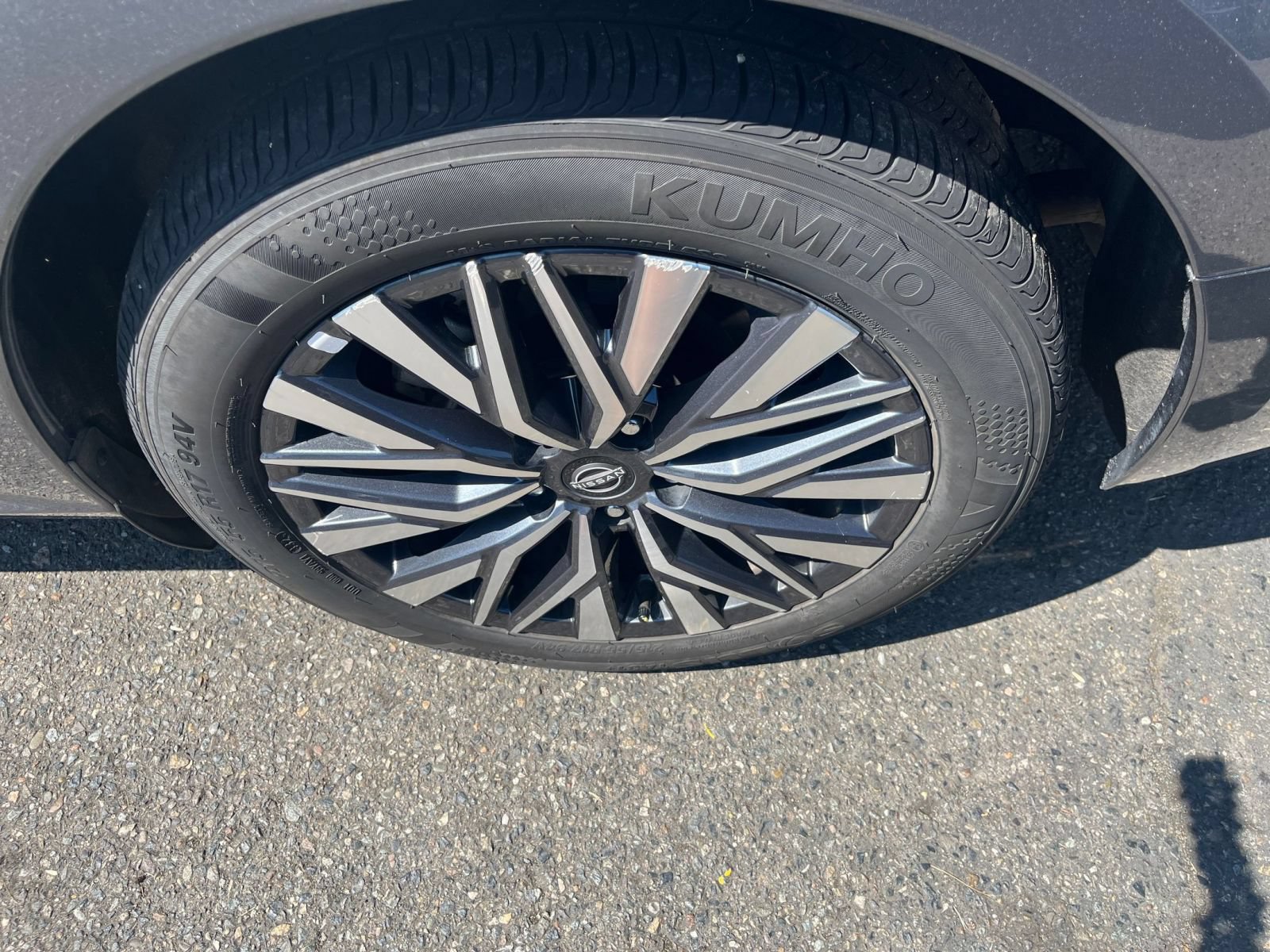 Used 2025 Nissan Altima 2.5 SV FWD image 30
