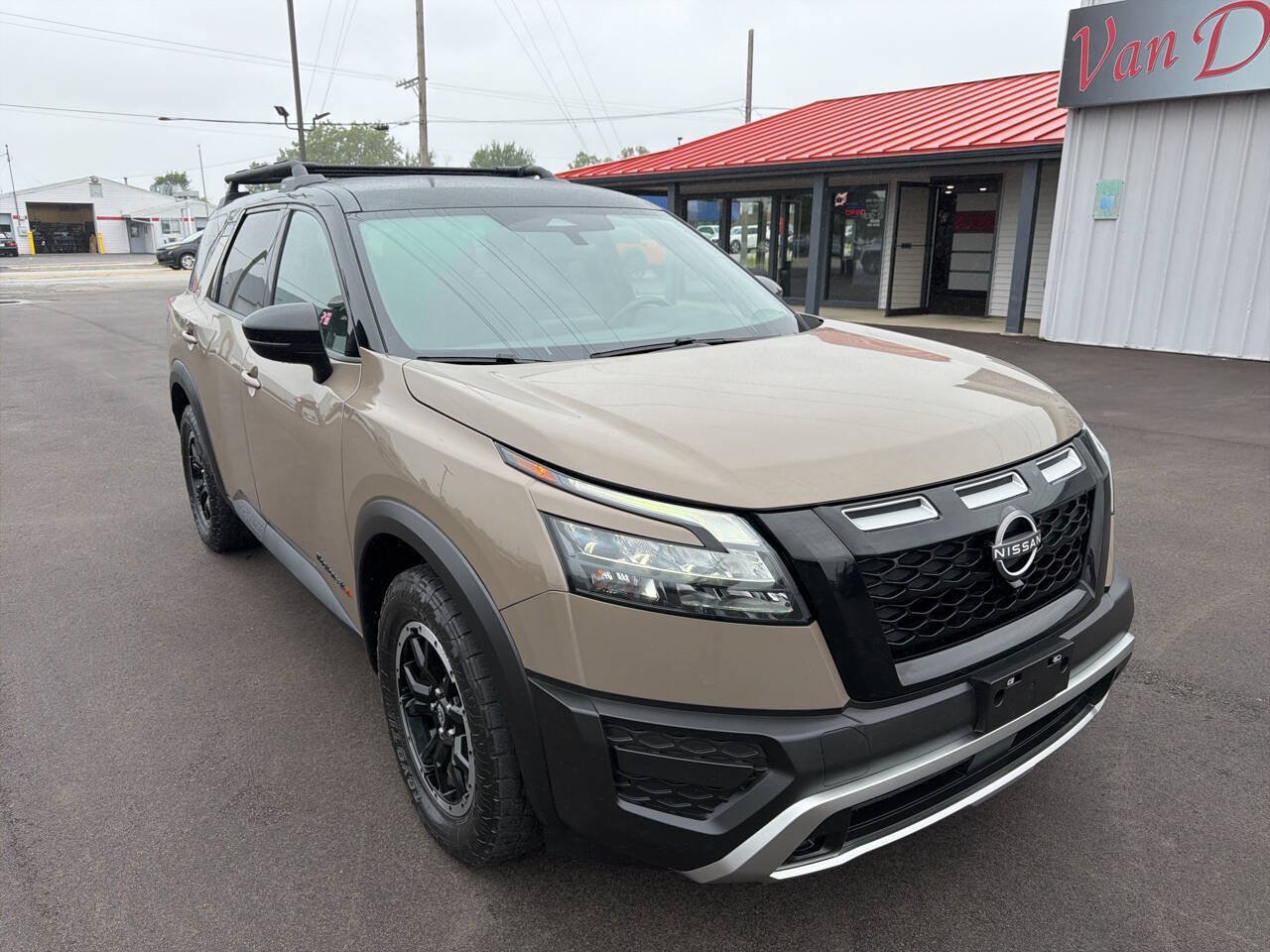 Used 2023 Nissan Pathfinder Rock Creek AWD/4WD image 3