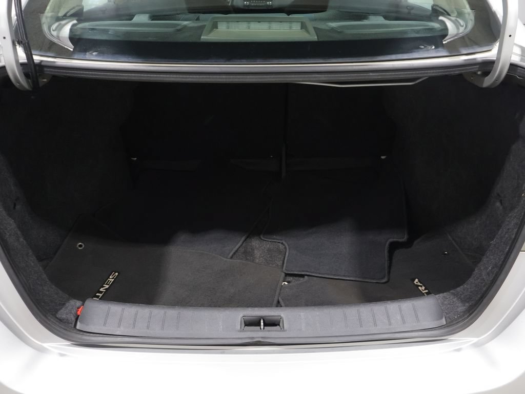 Used 2016 Nissan Sentra S FWD image 4