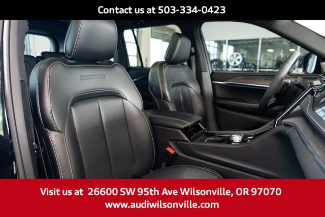 Used 2023 Jeep Grand Cherokee Overland AWD/4WD image 31