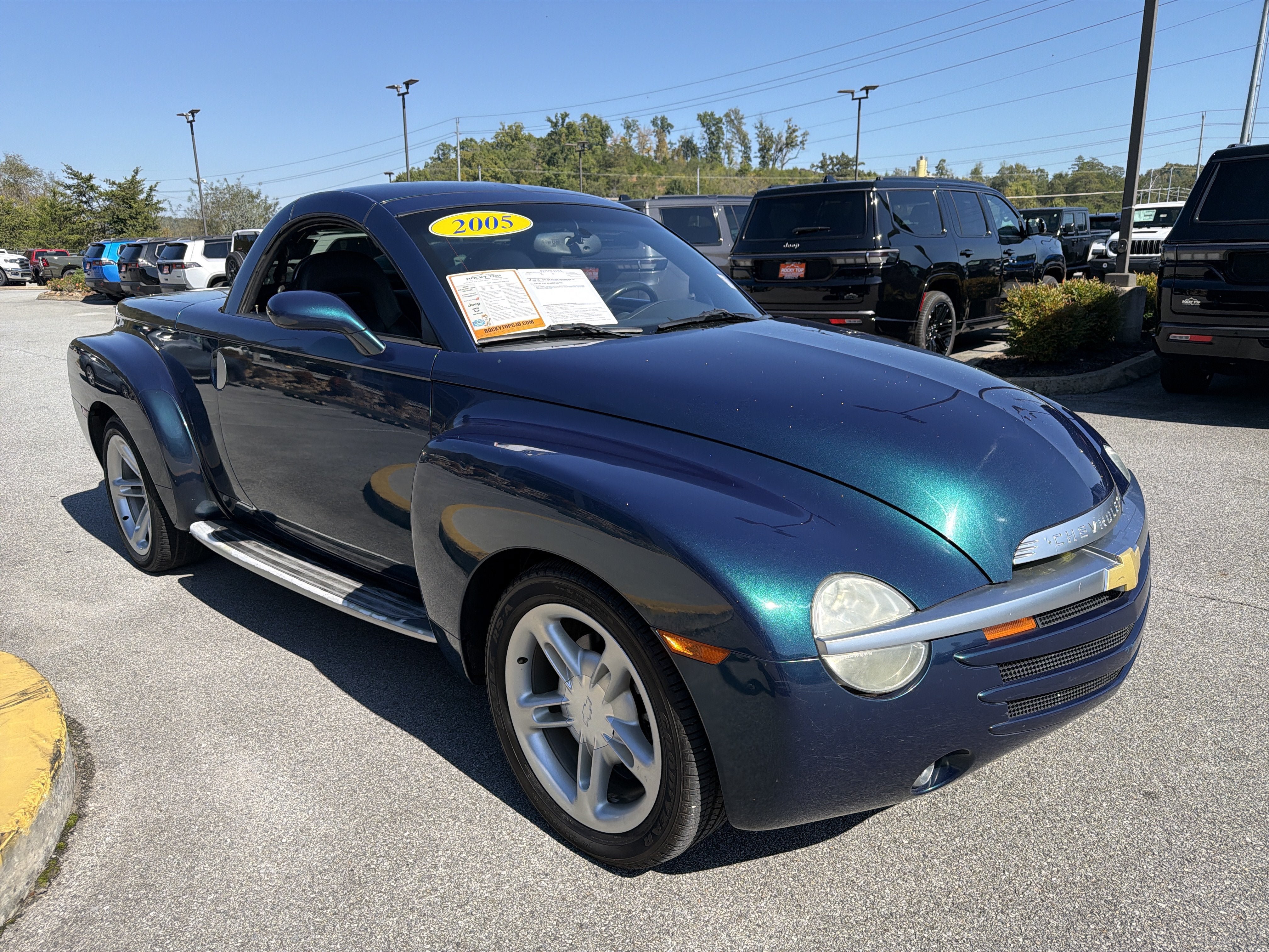 Used 2005 Chevrolet SSR w/ Preferred Equipment Group RWD image 5