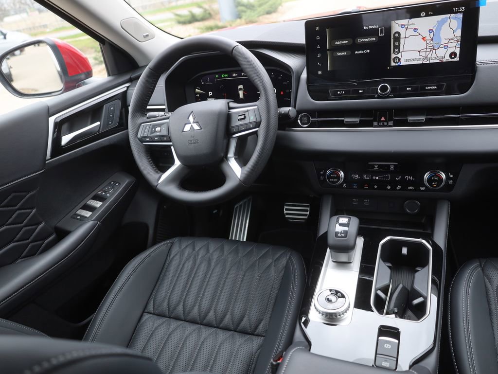 New 2025 Mitsubishi Outlander SEL image 23