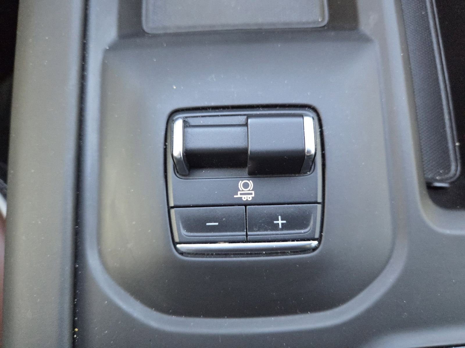 Used 2025 GMC Sierra 2500 Denali Ultimate image 12