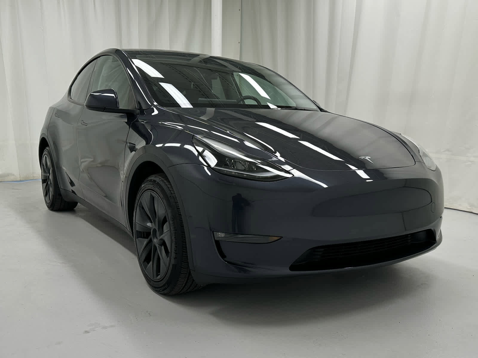 Used 2024 Tesla Model Y Long Range image 1