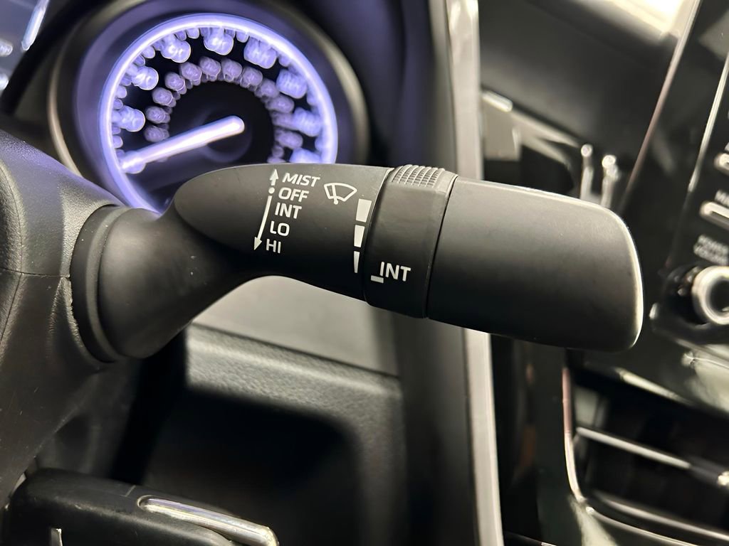 Used 2024 Toyota Camry SE image 14