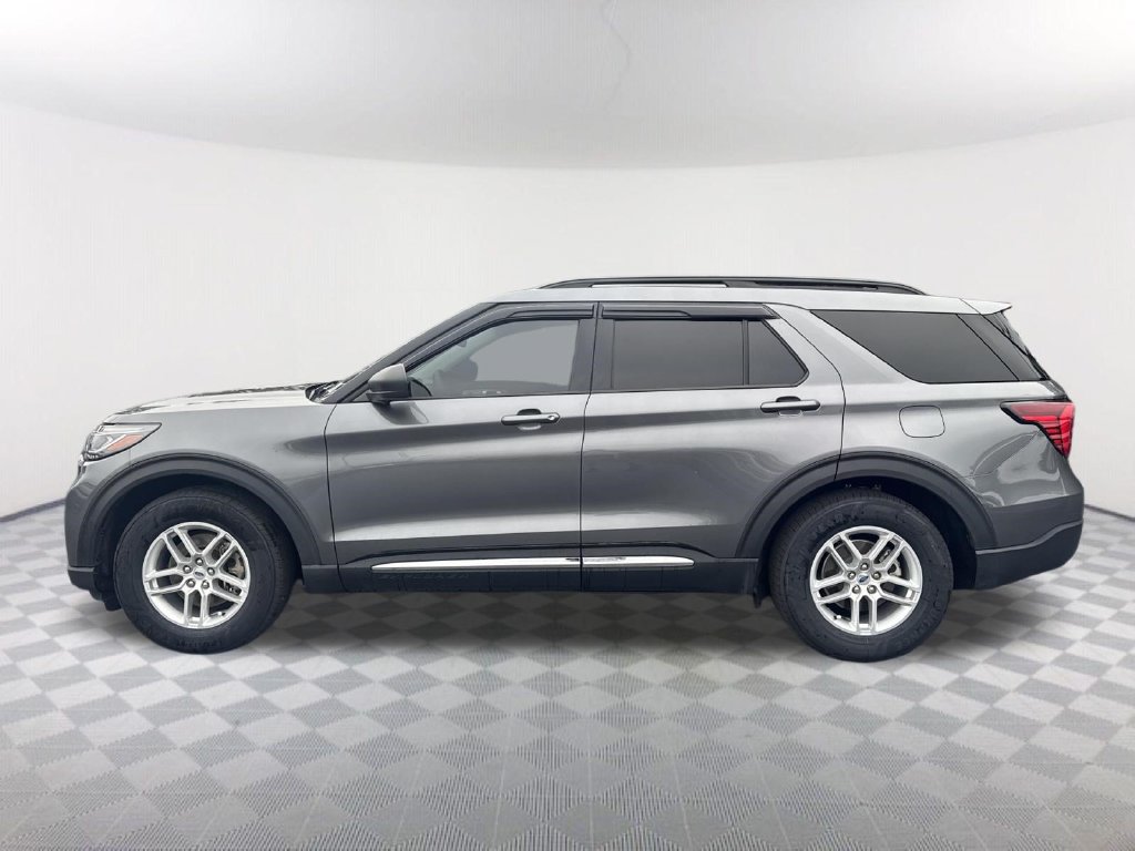 Used 2025 Ford Explorer Active RWD image 8