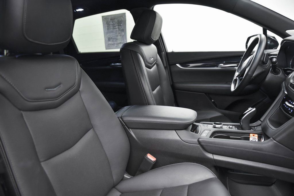 Certified 2025 Cadillac XT5 Premium Luxury image 14