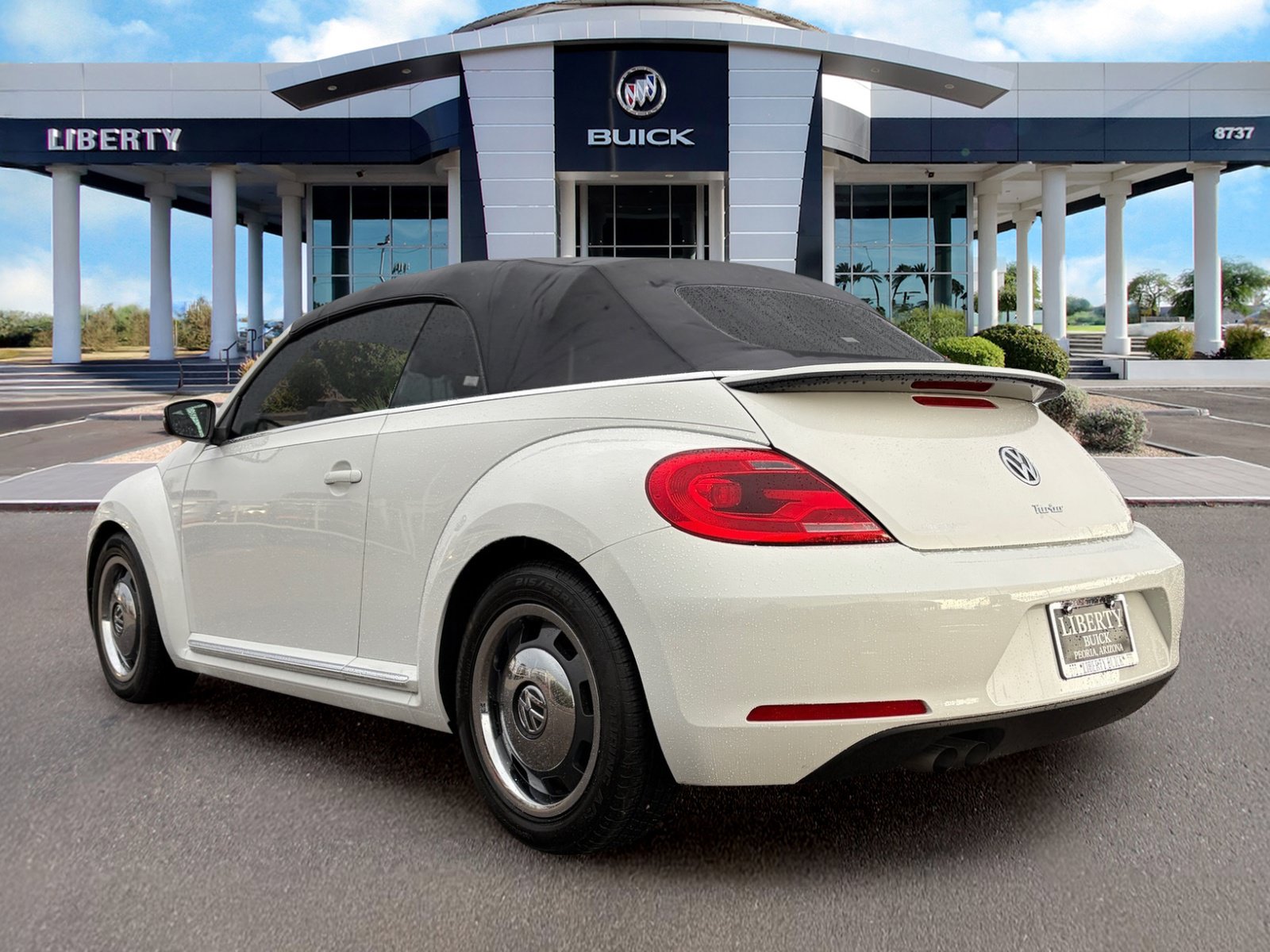 Used 2016 Volkswagen Beetle 1.8T S FWD image 8