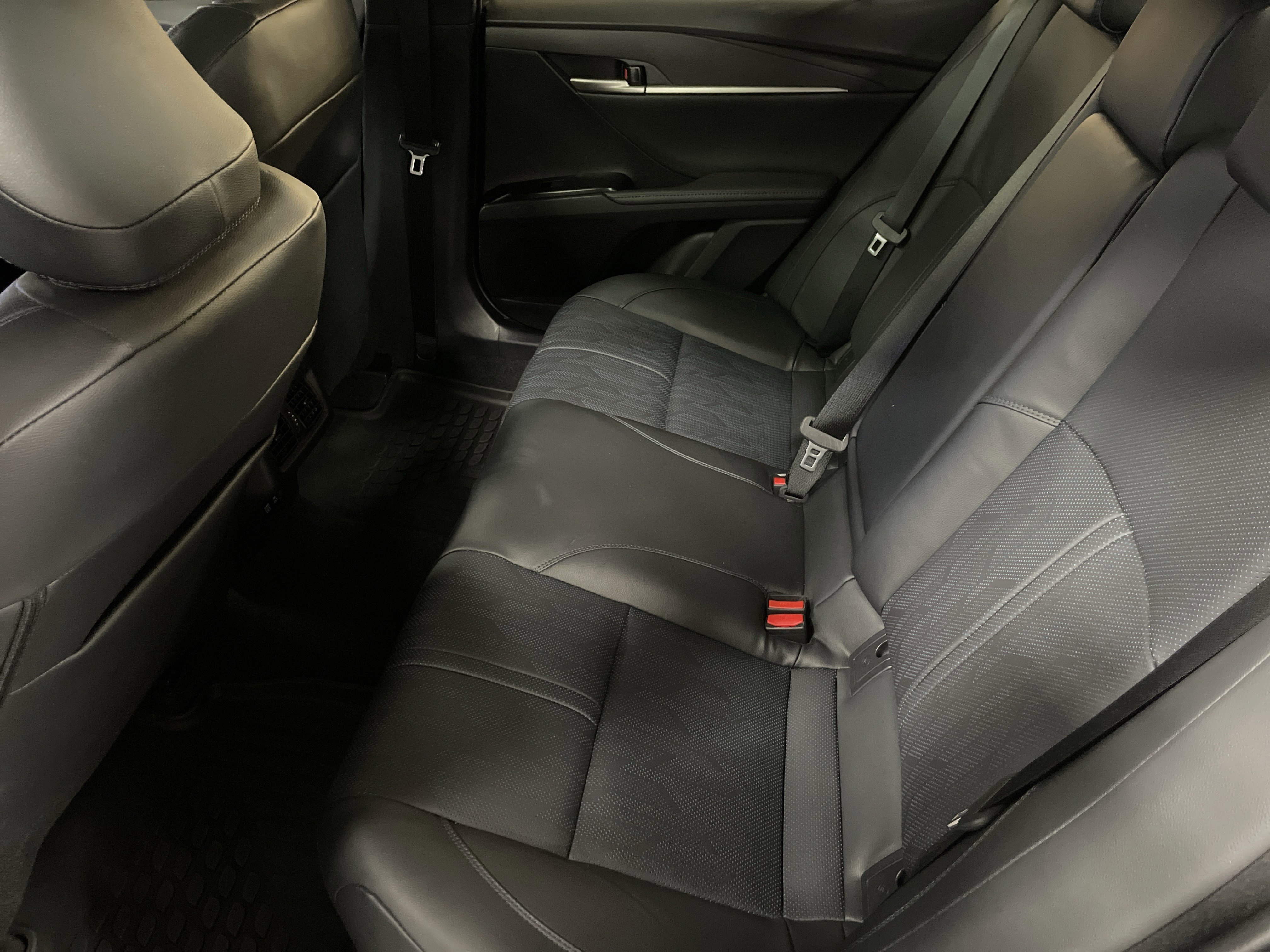 Used 2025 Toyota Camry XSE image 32