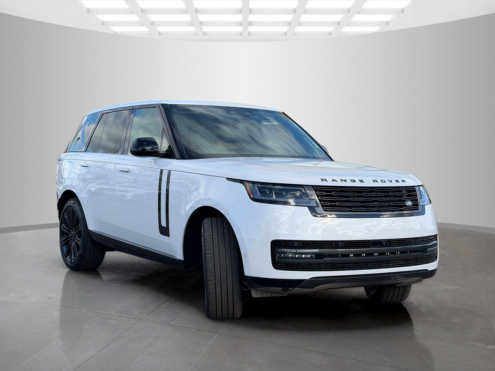 New 2026 Land Rover Range Rover SE image 3