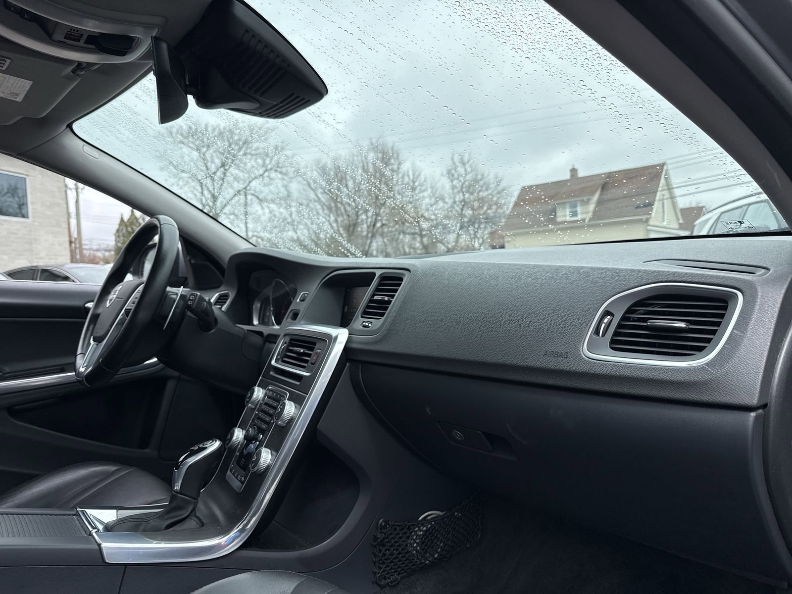 Used 2016 Volvo V60 T5 Platinum w/ 19" Sport Package image 21