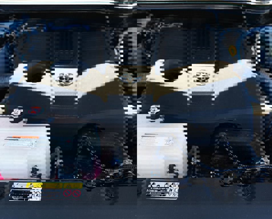 Used 2022 Toyota Tundra SR5 w/ TRD Off-Road Package image 26