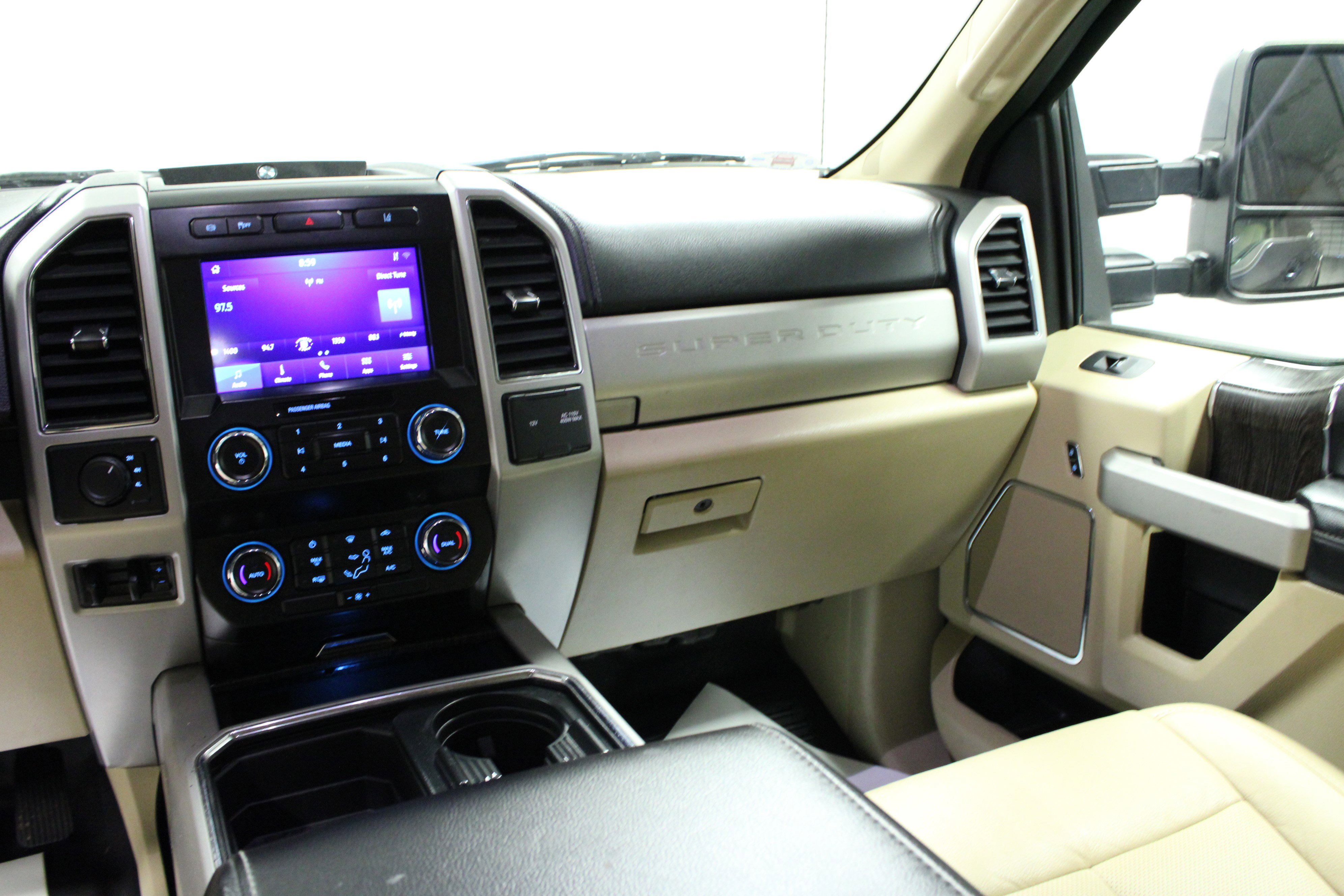 Used 2020 Ford F350 Lariat w/ Snow Plow Prep Package image 18