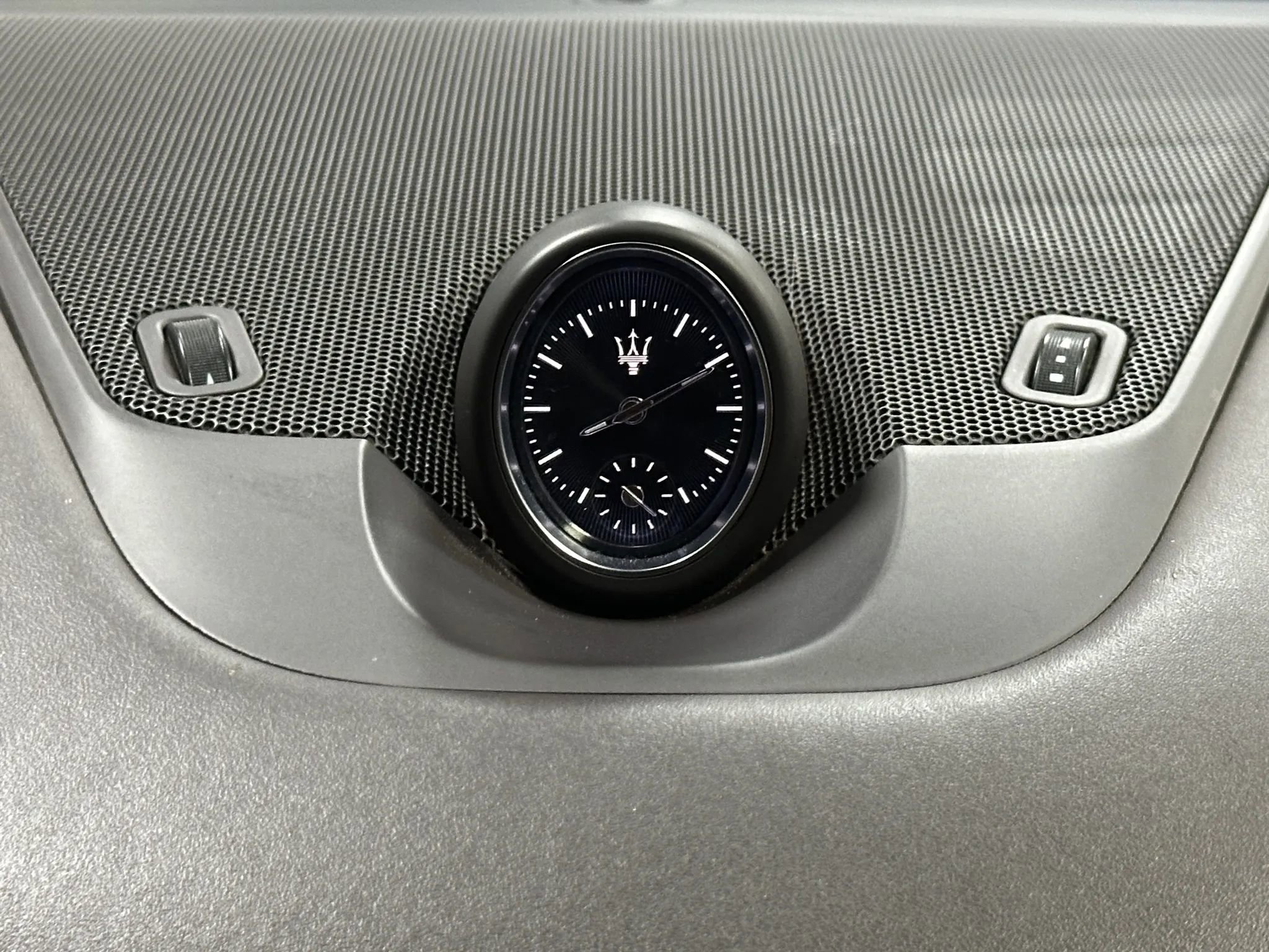 Used 2019 Maserati Levante GranLusso AWD/4WD image 37