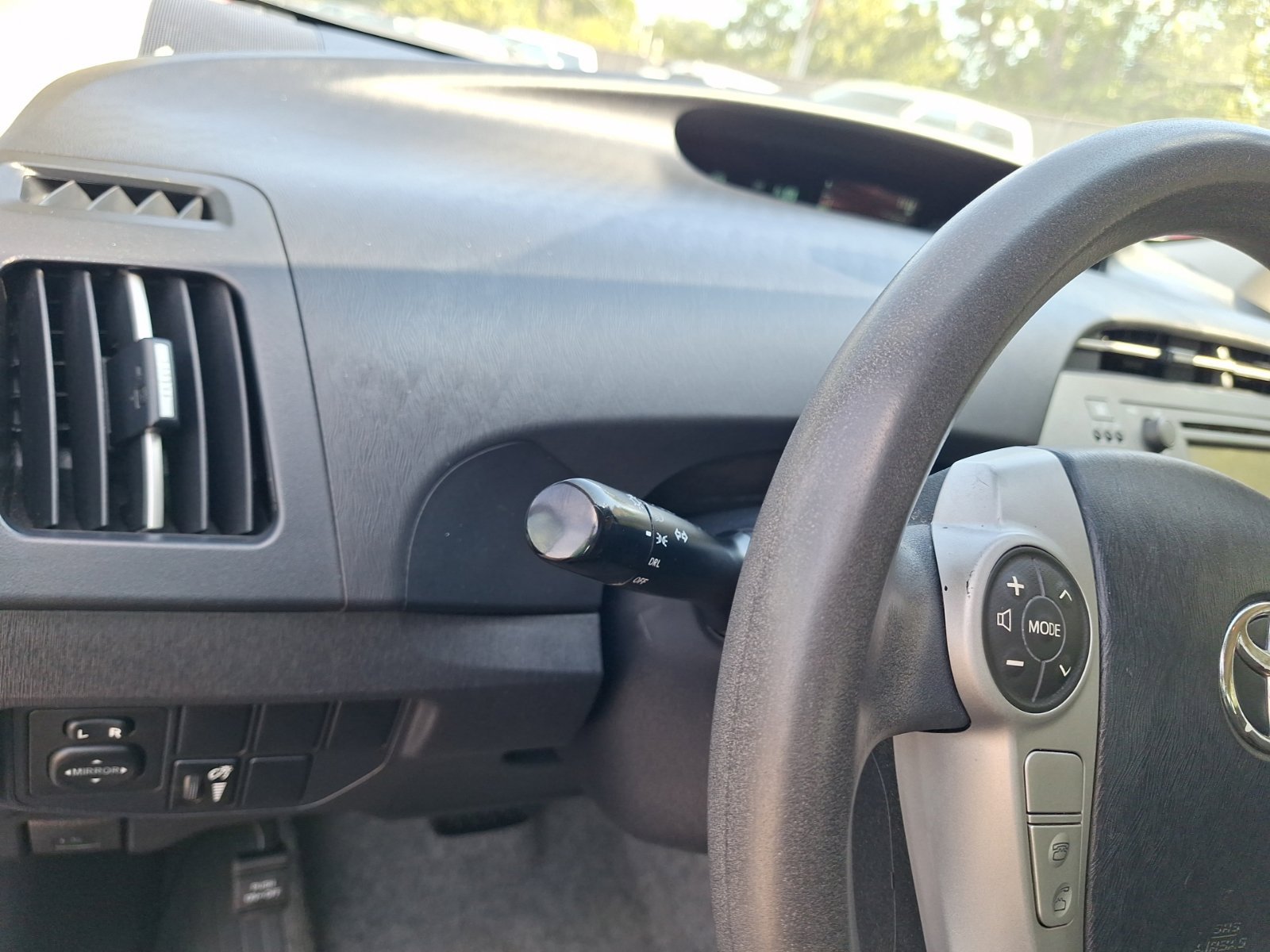 Used 2014 Toyota Prius Two FWD image 19